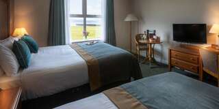 Отель Inishowen Gateway Hotel Банкрана Номер с двуспальной и односпальной кроватью-3