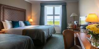 Отель Inishowen Gateway Hotel Банкрана Номер с двуспальной и односпальной кроватью-4